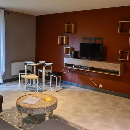 Calme Et Terrasse Privee Pres De Vichy * Bellerive-sur-Allier